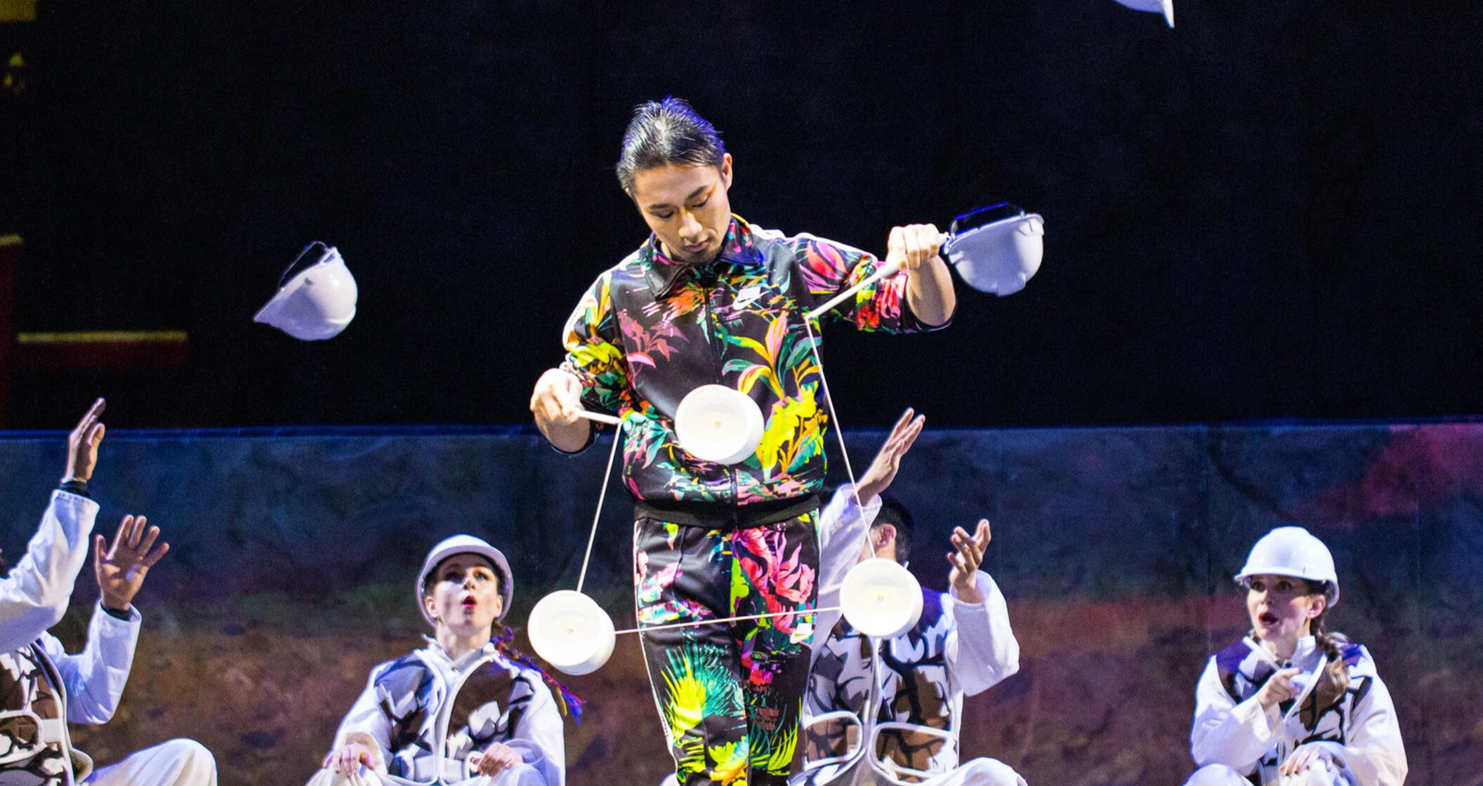 Skyline - Cirque Éloize - Creative director (2019)