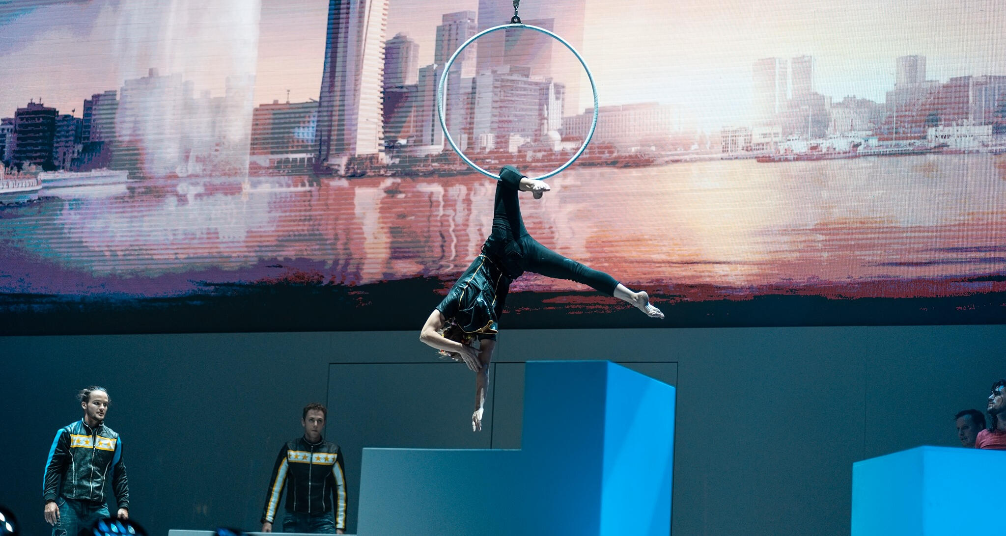 Expo Dubaï - Cirque Éloize - Creative director (2021)